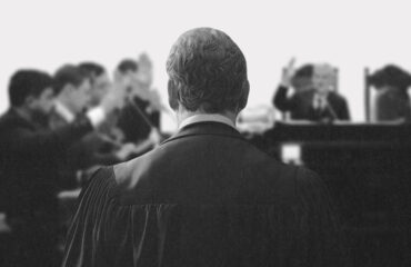 +1 на звільнення: ВККС рекомендували позбавити мантії суддю Бончева