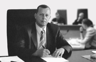 Нова схема “відмазування” пʼяних водіїв від судді Ратушняка та адвоката Когутницького