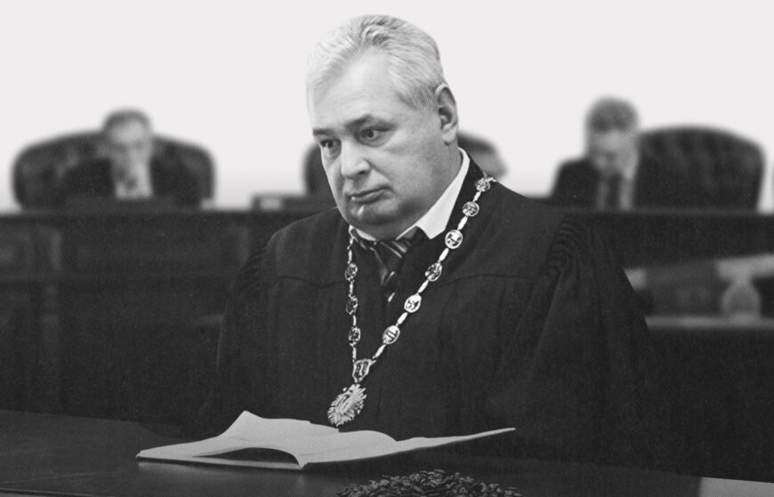 На одного “кавомана” менше: ВРП остаточно звільнила суддю Дзюбіна