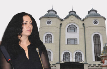Суддя Гальонкіна, що жила в будинку-церкві, рятується від звільнення, а Вища рада правосуддя їй мовчки підіграє