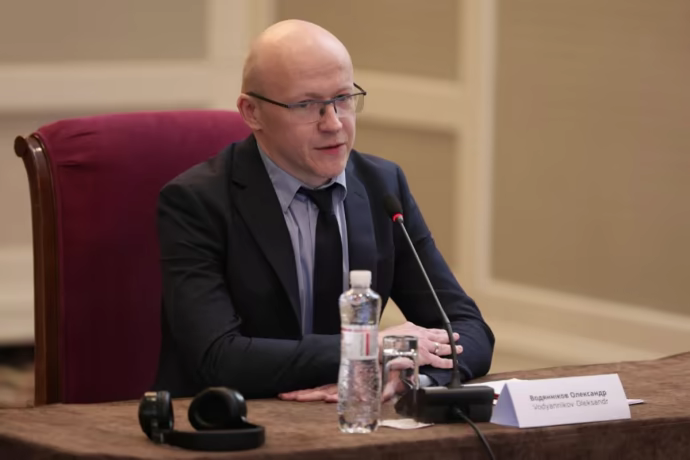 Мобілізація, вибори, надра. Конституційний суд знову в грі й ставки надвисокі - 8D9DE