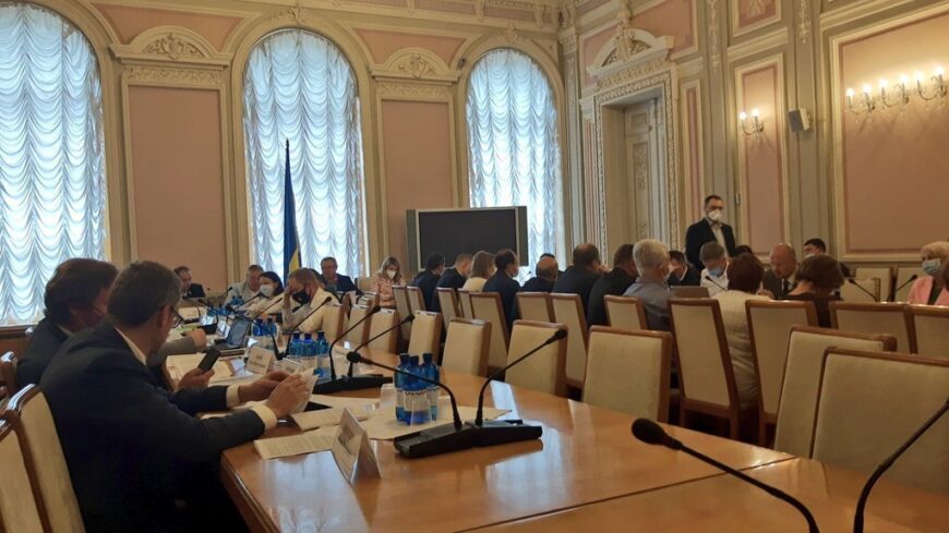 Комітет з правової політики підтримав імітацію судової реформи